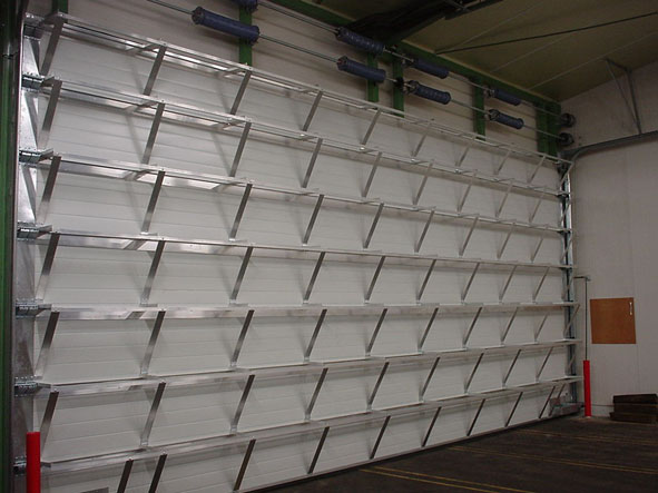 poarta sectionala verticala5